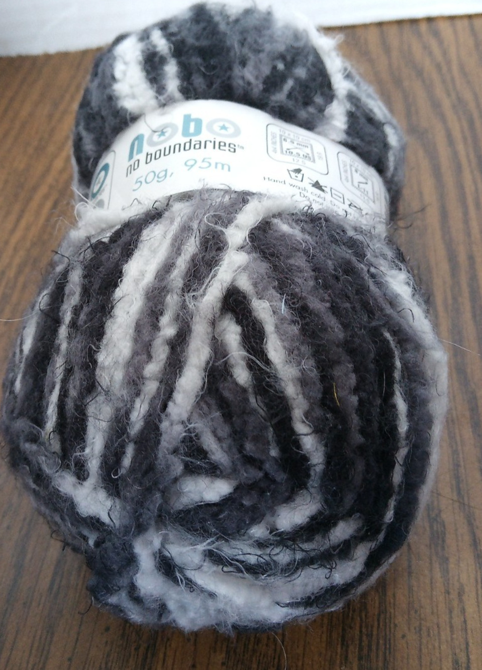 NOBO No Boundaries Panda Space-21 Polyamide Yarn 50g 95m Dye Lot# 1203